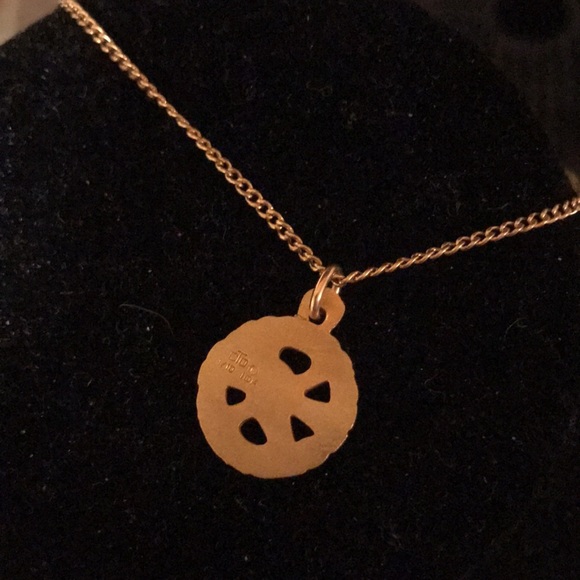 Vintage Gold plated Goodyear pendant necklace with case - Picture 4 of 5